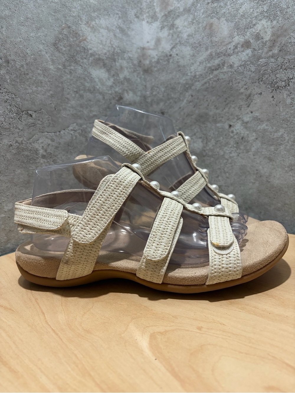 Vionic Amber Pearl Adjustable Backstrap Sandal women’s size 9